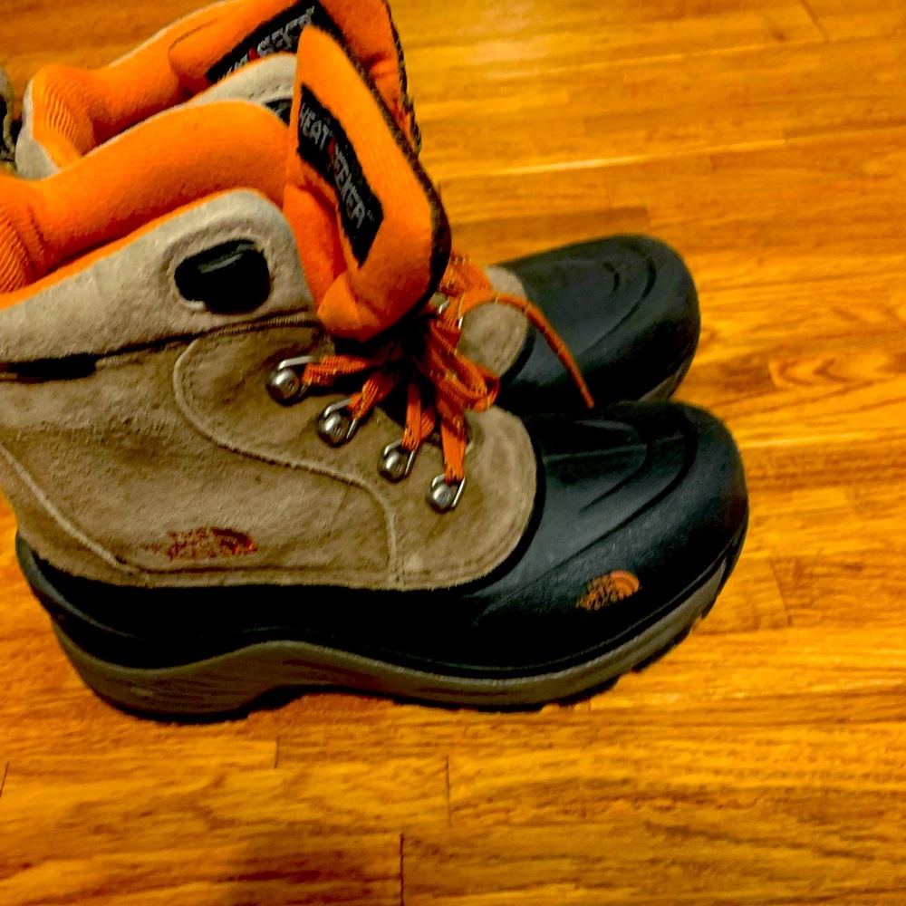 Kid boots North Face